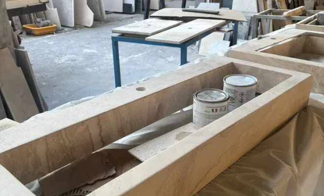 Fabrication et pose d'une vasque en perlato de Sicile à La Ciotat, Marseille 5ème arrondissement, Marbrerie Pilati et Fils