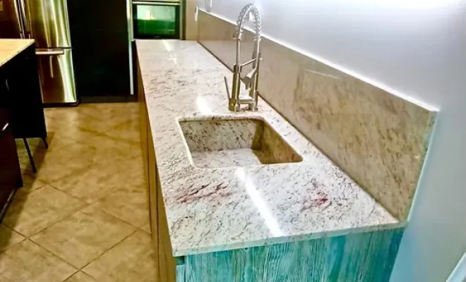 Pose d'un îlot et d'une cuisine en "shiva Kashy" à Marseille, Marseille 5ème arrondissement, Marbrerie Pilati et Fils